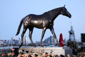 A statue of Makybe Diva.