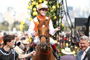 Local yokel Vow And Declare wins the 2019 Melbourne Cup.