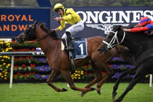 Addeybb wins his second Queen Elizabeth Stakes.