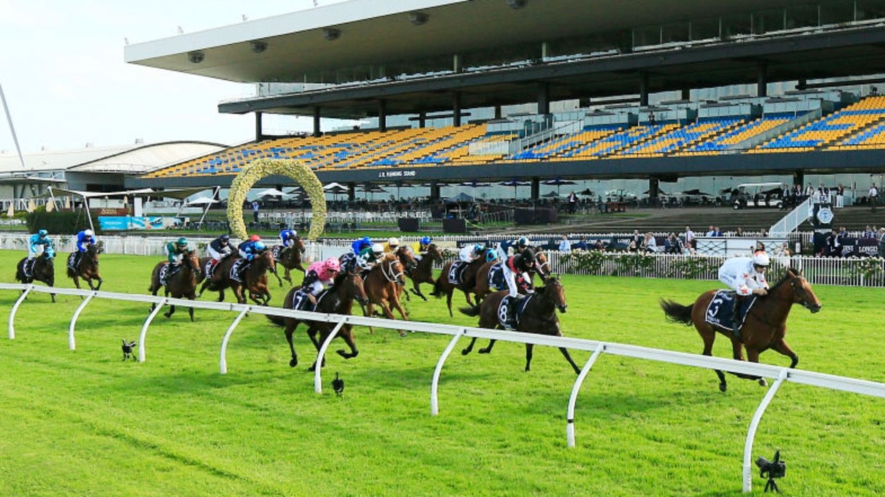 Hugh Bowman and Farnan win the 2020 Golden Slipper. Photo: Mark Evans/Getty Images.