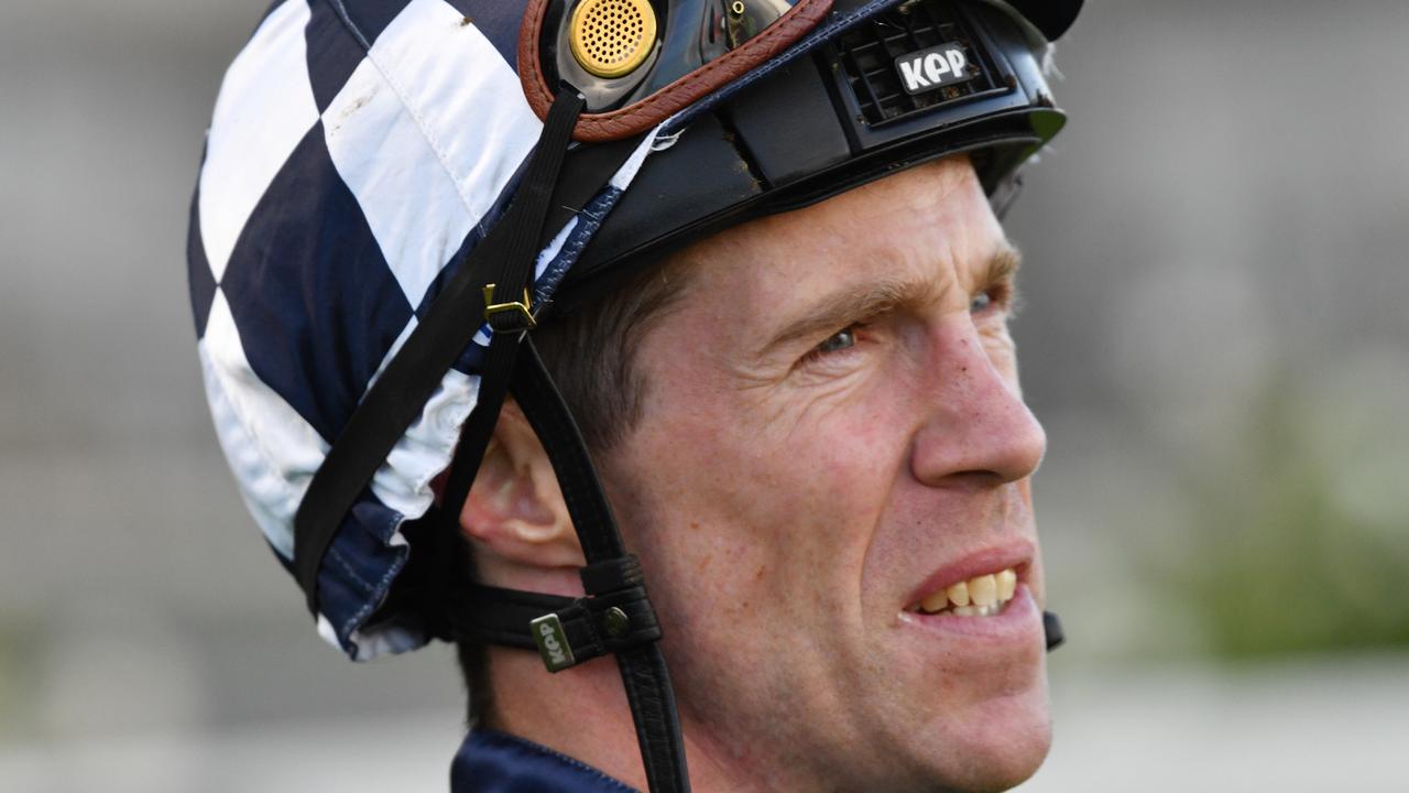 Lockdown uncertainty: Top jockeys scramble for Qld flights - Vimarsana News