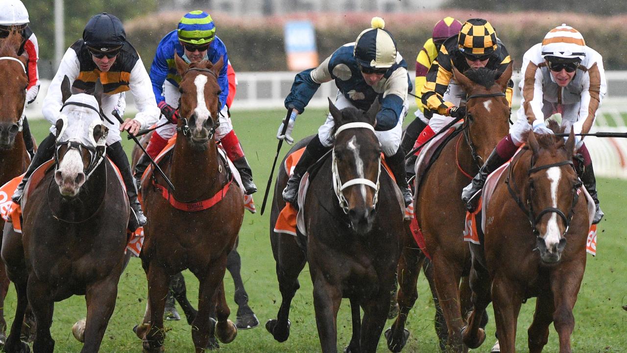 I'm Thunderstruck (L) is a popular Round Two pick. Picture: Vince Caligiuri/Getty Images