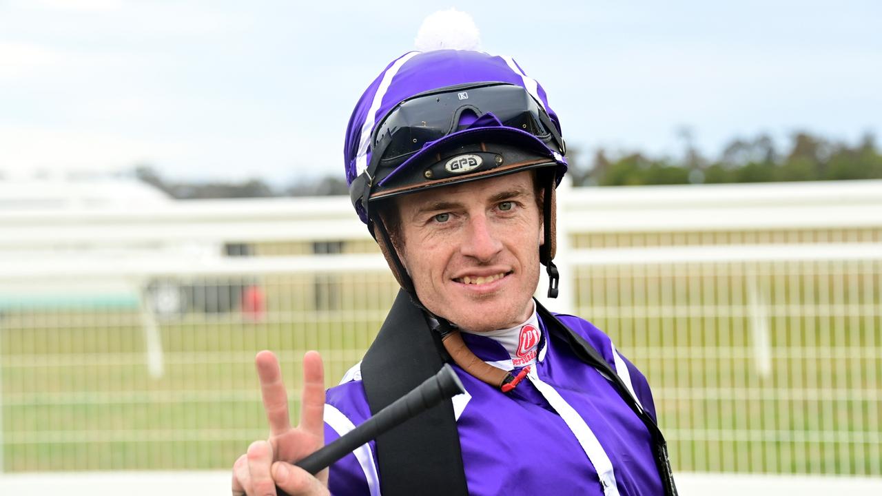 Warrnambool races Monday analysis and best bets