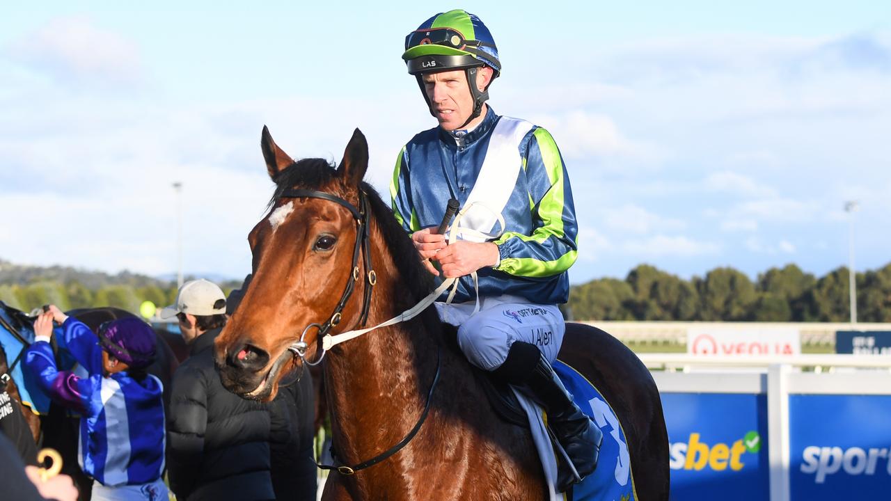 Horse racing tips Ballarat best bets, preview Friday June 23